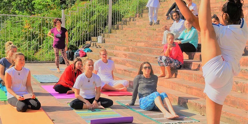 There are plenty of peaceful spaces for relaxation and rejuvenation through yoga practices in the evening