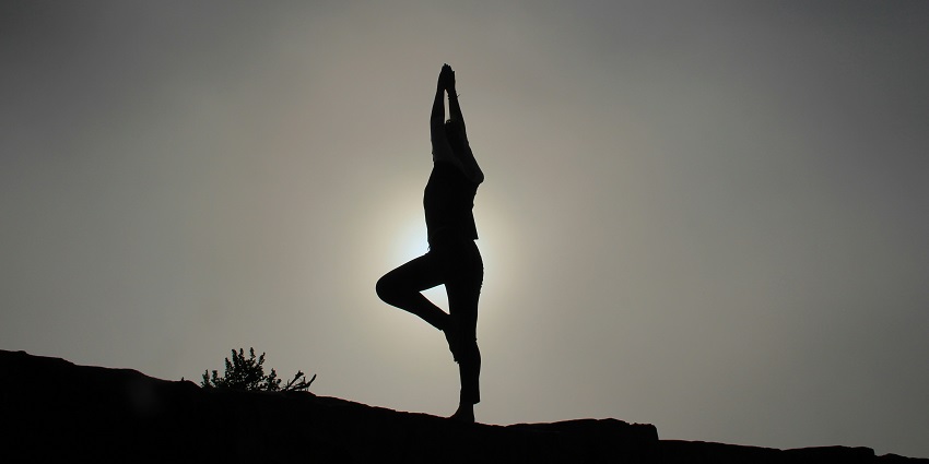 One of the amazing things to do in Rishikesh in December is yoga and meditation.