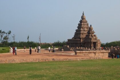 A picture of Mahabalipuram, showcasing the beautiful places to visit in Mahabalipuram.