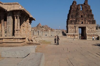 The famous temple, Garbarakshambigai Temple.