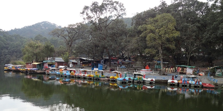Boating at Sattal, one of the famous offbeat places near Nainital