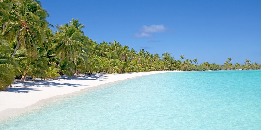 An image of a beach which looks similar to 1,000 Steps Beach, a famous beach in Orange County.