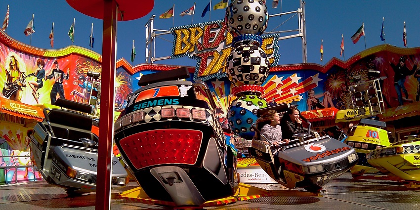 Amusement Park is among the best tourist places in Saudi Arabia with thrilling rides, water attractions, and entertainment.