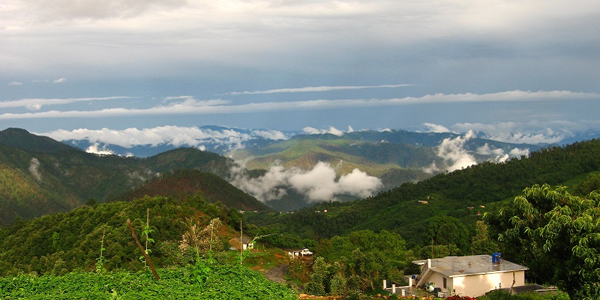 Visiting Almora, a charming hill station with rich cultural heritage, is one of the serene spots.