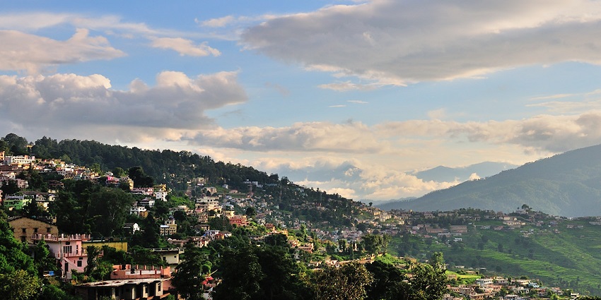 A picture of Almora, which is one of the best hill stations near Kanpur.