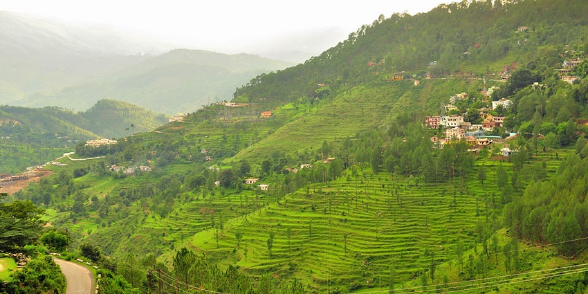 A view of Almora's beautiful hills, one of the most notable places to visit near Bareilly.