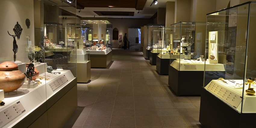 Turkey Museums showcasing ancient Anatolian artefacts from various historical civilizations.