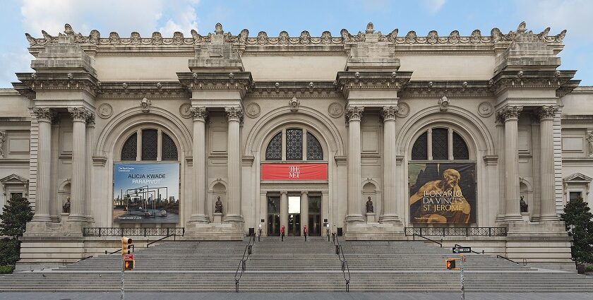 An exterior view of art gallery USA, Metropolitan Museum of Art in New York City