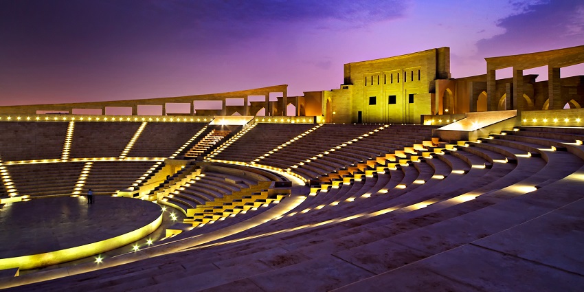 Experience Qatar’s rich traditions, music, and vibrant cultural performances.