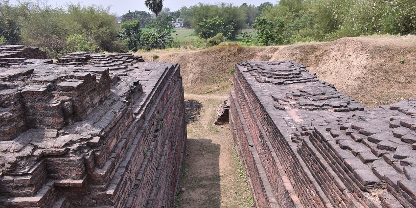 9th century archaeological site near Bethuadahari Wildlife Sanctuary.