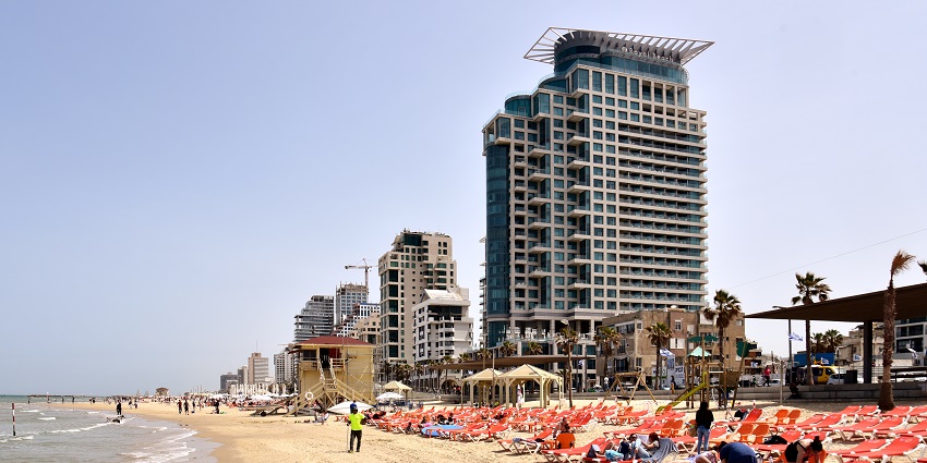 Banana Beach is among the famous beaches in Israel with soft sand, clear waters, and a tranquil atmosphere.