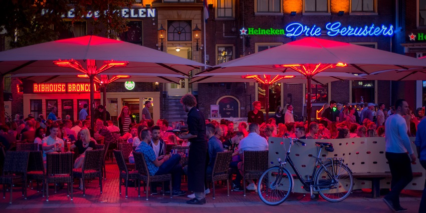 An image of a bar which looks similar to the Bar+ Karaoke Lounge for nightlife in Toronto.