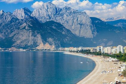 The beaches in Turkey offer crystal-clear waters, nature, history, and tranquillity.