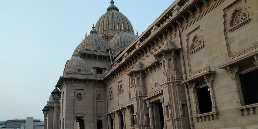 Belur Math, an ancient place to visit near Nicco park water park