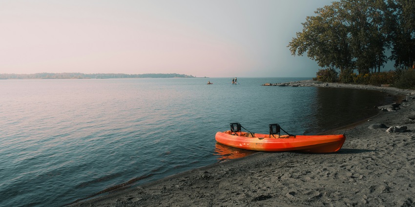 There are many locations for kayaking in Kochi for both beginners and skilled people.