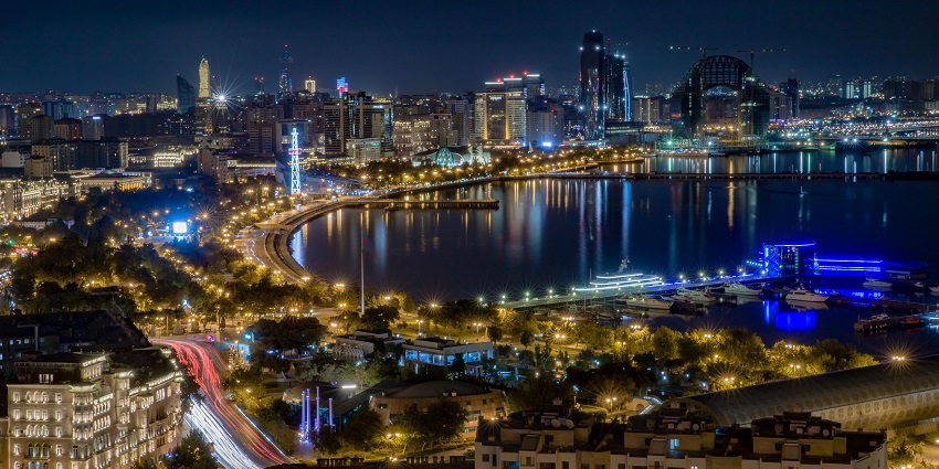 Best time to visit Azerbaijan Carpet Museum is from April to June, September to November.