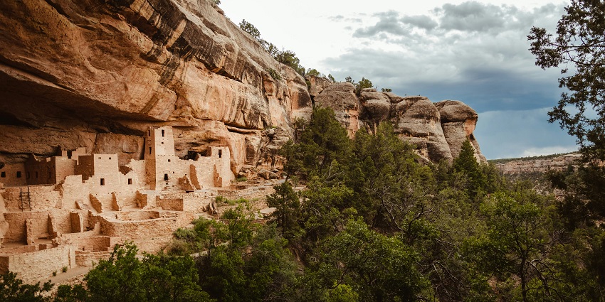 The best time to visit the park is during from April to June and from September to October.