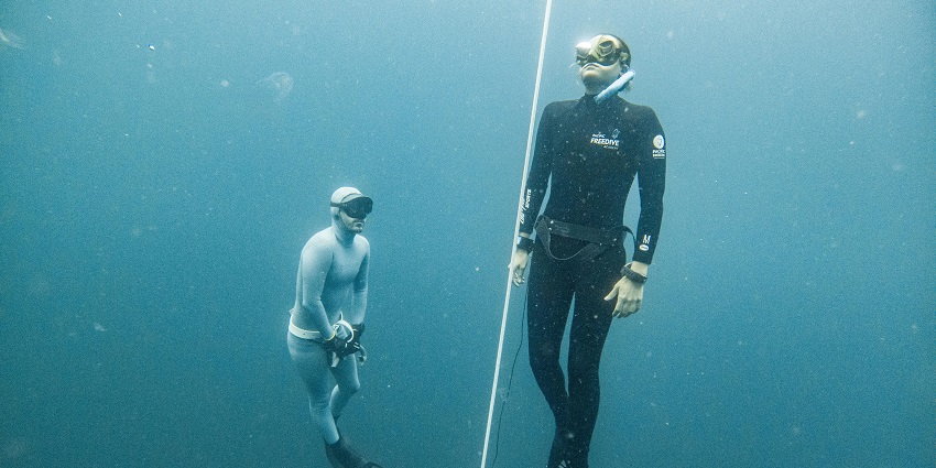 A view illustrating the ideal conditions for Snorkelling, emphasising the best months to visit