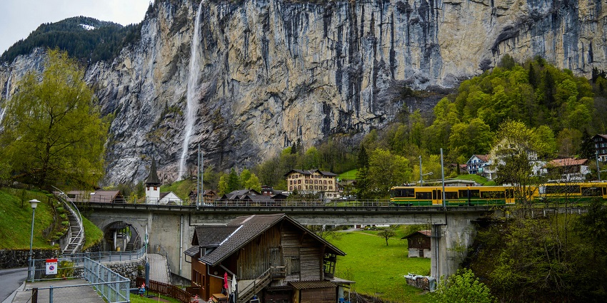 The best time to visit Lauterbrunnen waterfalls is from May to September