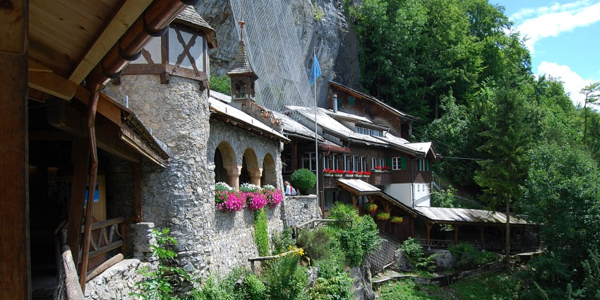 The best time to visit St Beatus Caves Switzerland is in April and October.