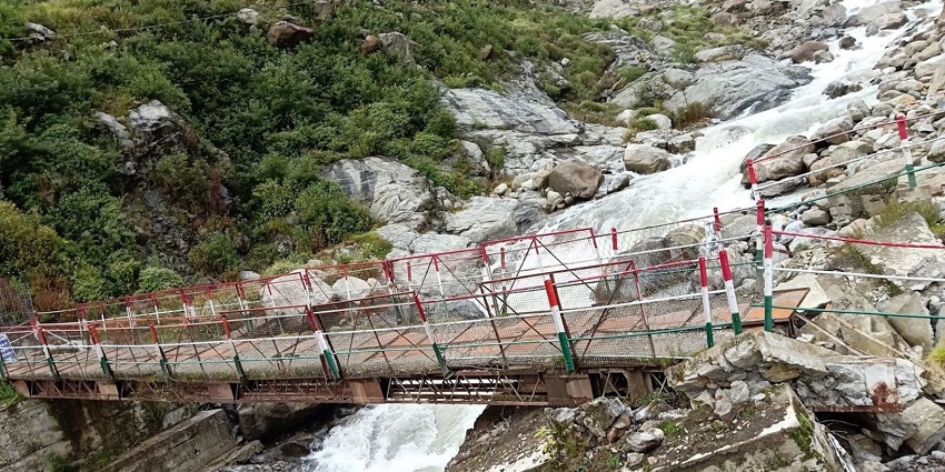 Scenic spot near Kedarnath, known for beautiful river views.