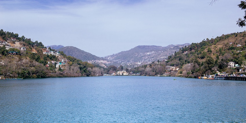 A picture of Bhimtal Lake, an attractive hill station especially because of its tranquil lake.