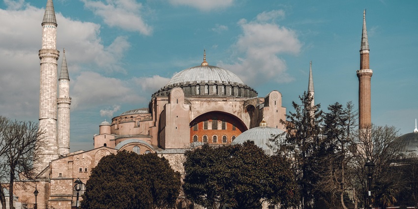 Istanbul's iconic Blue Mosque shines with stunning beauty.