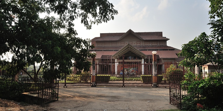 A view of Gitanjali, a cultural complex in Bolpur–an area alive with rich local culture.