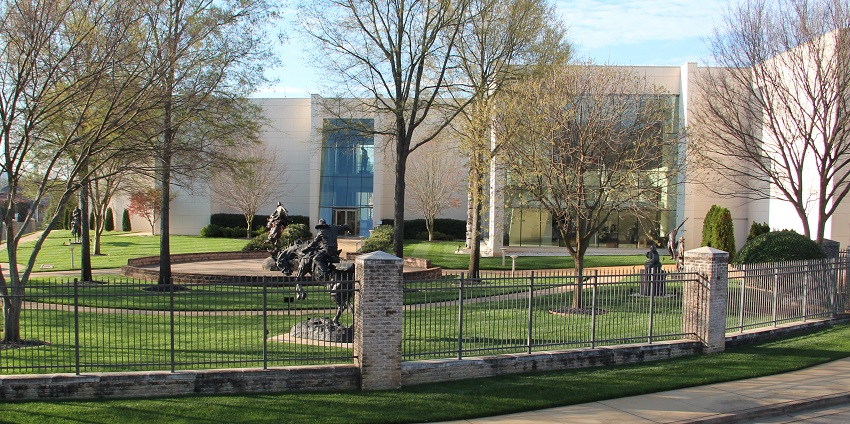 Things to do in Georgia include visiting the art exhibition showcasing historical and masterpieces.