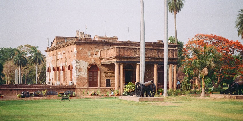 get a look at another british architecture near lucknow with a visit to british residency.