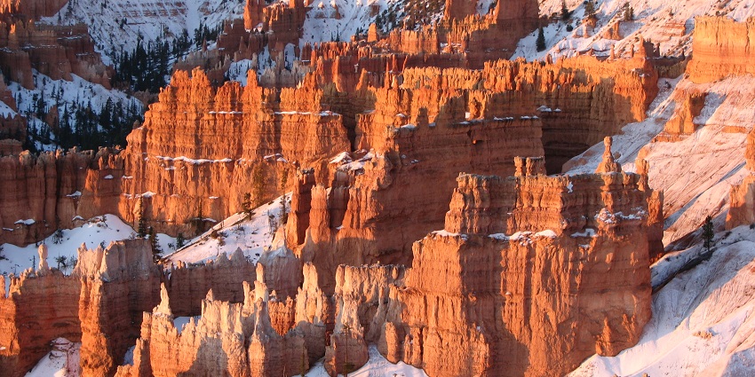 An image showing a view of Bryce Canyon, a famous place to visit near Zion National Park