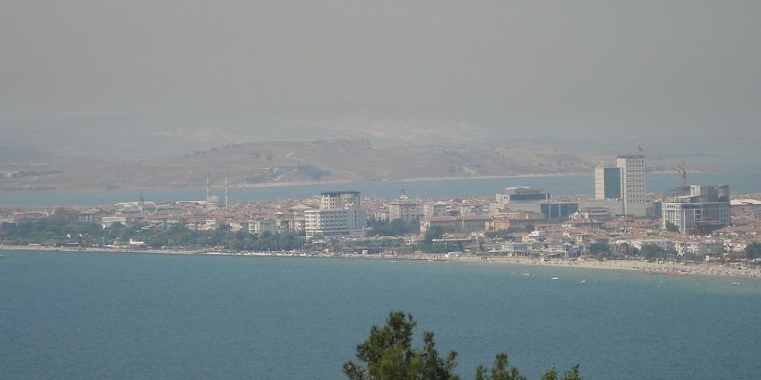 Istanbul beaches with long promenades, calm waters, and eateries