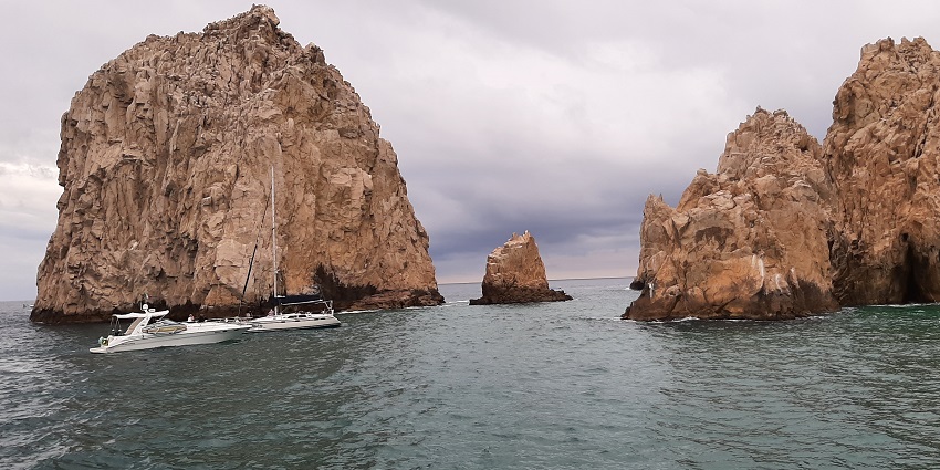 A picture of Cabo San Lucas, one of the best options to celebrate Valentine’s Day in Mexico