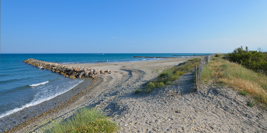 Israel beaches with ancient aqueduct ruins and exquisite Mediterranean views.