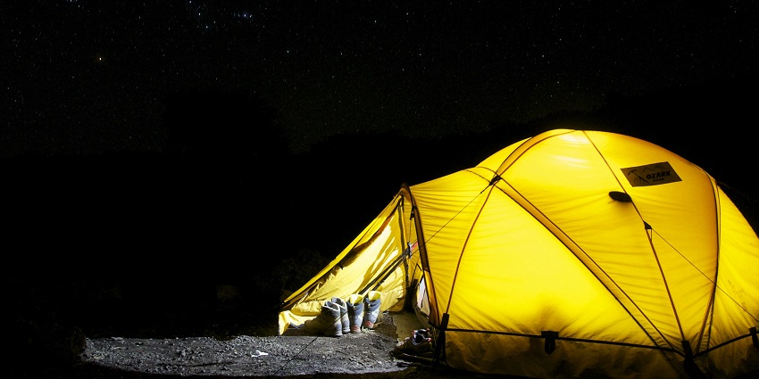An image of camping sites along Kundalika River, perfect for family retreats and adventures.