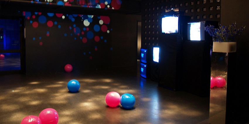 Nightlife in Antalya club with dance floors, DJ performances, and exclusive vibes.