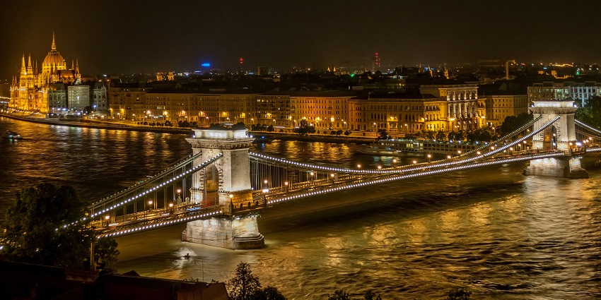 An image of Chain Bridge, which is perfect for exploring places for a Budapest trip.