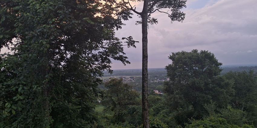 An image of the sunset at the Chalsa Hills viewpoints in Jalpaiguri District.