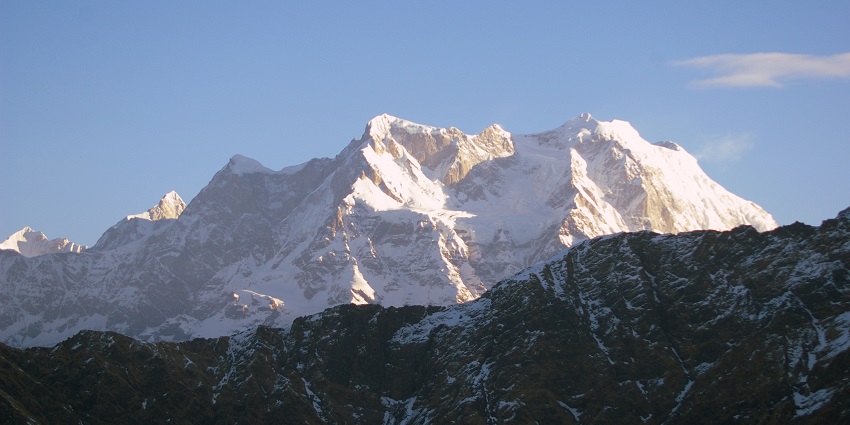 Places to visit in Pauri Garhwal offer panoramic views of Chaukhamba peaks and surrounding landscapes