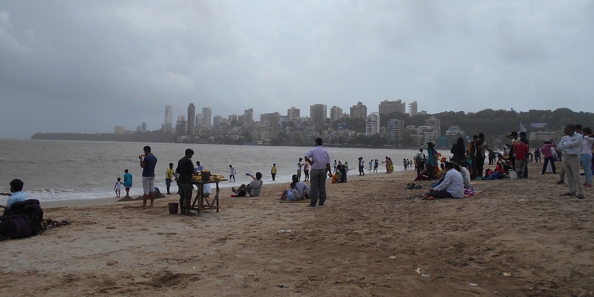 Scenic image from the iconic chowpatty beach near the gandhi museum mumbai
