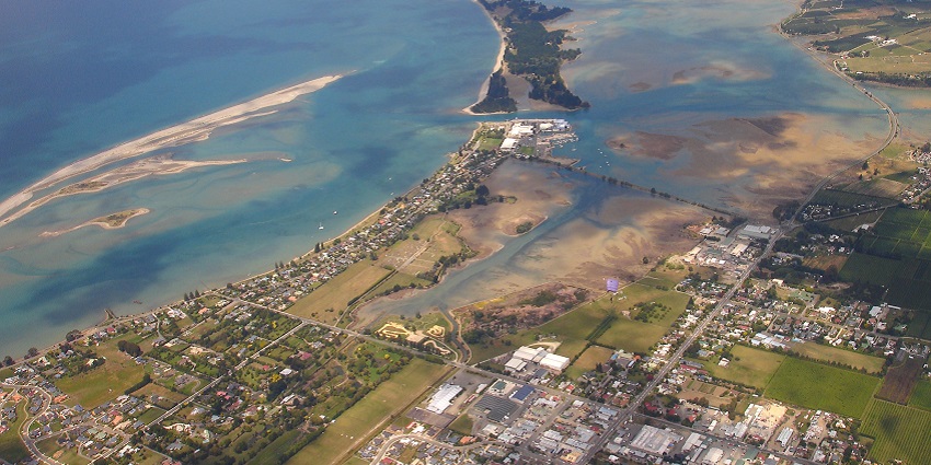 Magnificent view of the Pacific Ocean while skydiving in Christchurch