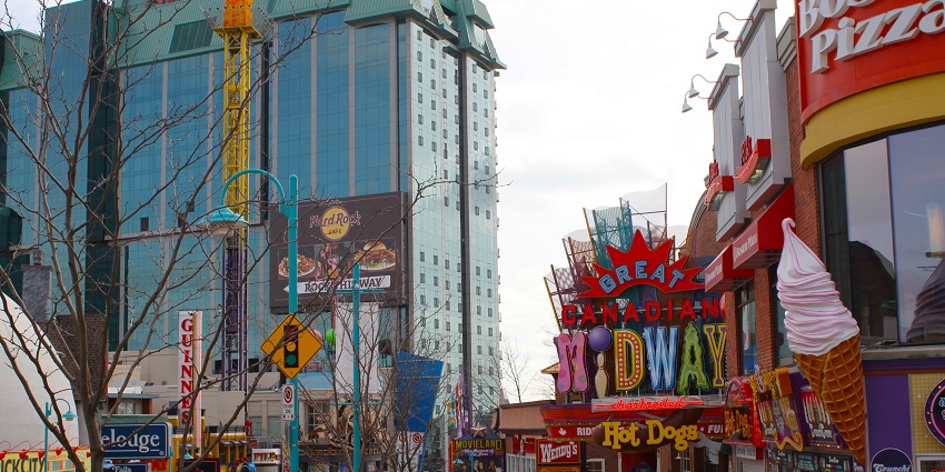 An image of buildings showcasing various shops, a famous place near Niagara Falls