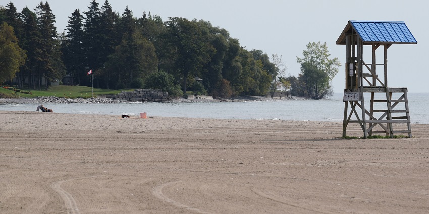 An image of Cobourg Beach, a famous tourist destination located in Ontario in Canada.