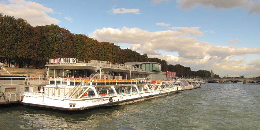 Scenic view of river cruise offering stunning views of Paris landmarks