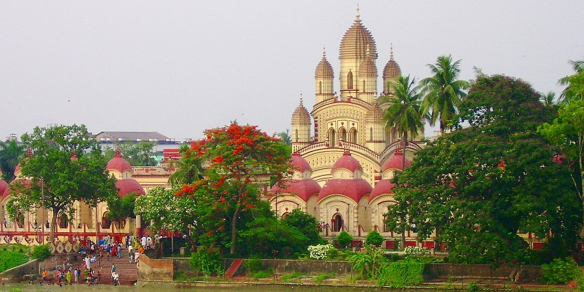 A view of the Dakshineshwar Temple was founded by Rani of Janbaaz Rashmoni.