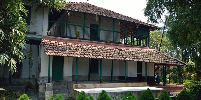 A photograph of the House of Sarat Chandra Chattopadhyay, located at Bagnan, Howrah in the Indian state of West Bengal.