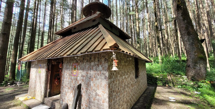 A Guide to the Untamed Beauty named Devalsari Temple in the hills of Uttarakhand