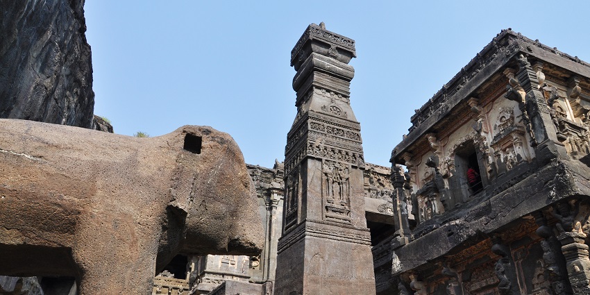 Explore Dhwaj Temple, a revered Hindu Sanctuary in Uttarakhand.