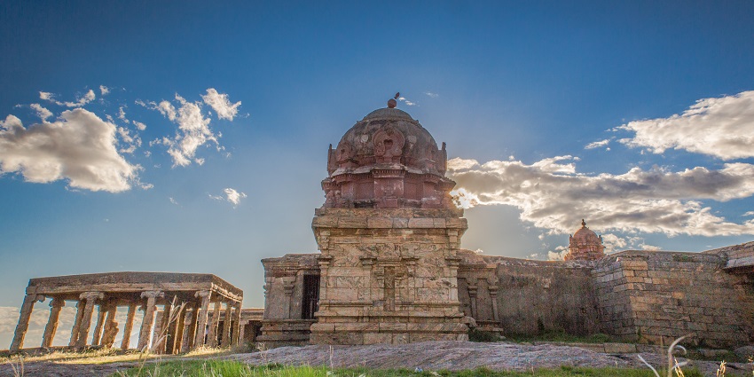 A picture of Dindigul, offering stunning landscapes, making it one of the top forts in Tamil Nadu