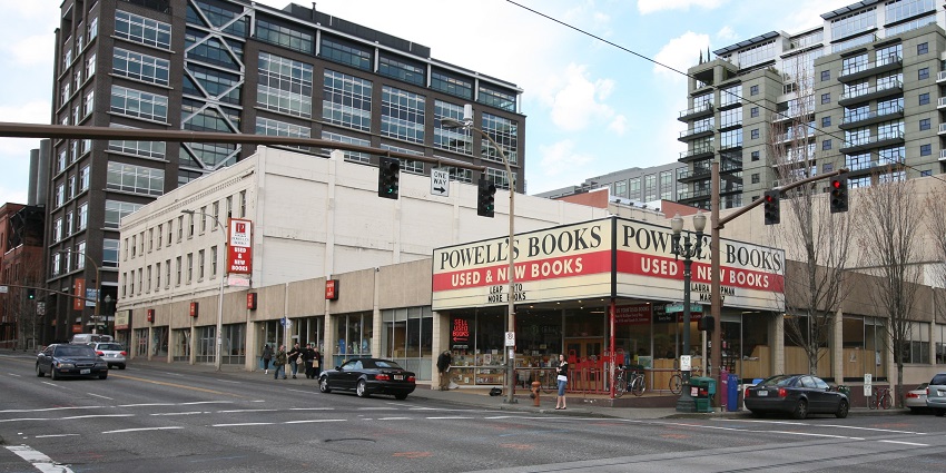 A corner view of Powell’s Books - one of the things to do in Portland, Oregon in June.